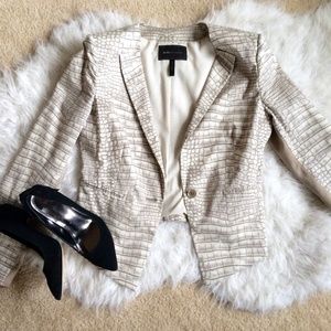 SALE! 🎉HP!🎉 BCBGMAXAZRIA Blazer
